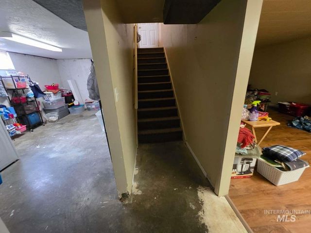 1225 Juniper St, Mountain Home, ID 83647