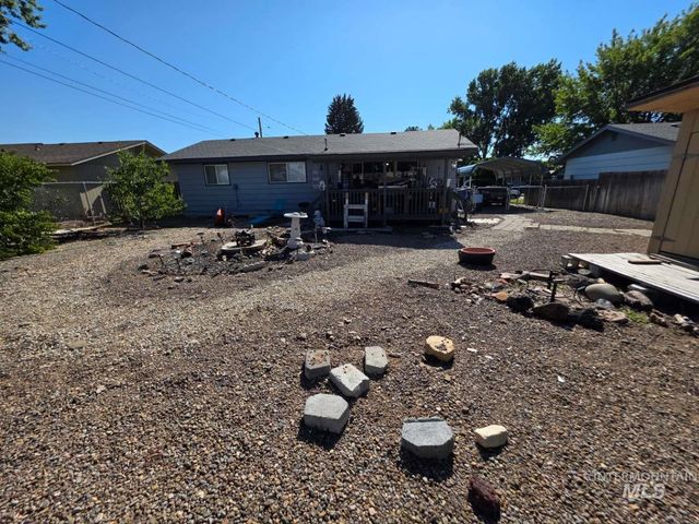 1225 Juniper St, Mountain Home, ID 83647