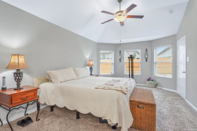 1144 AMBER LK, Seguin, TX 78155
