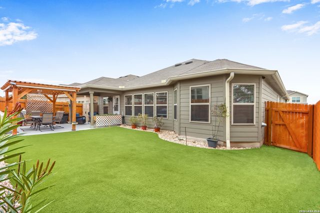 1144 AMBER LK, Seguin, TX 78155