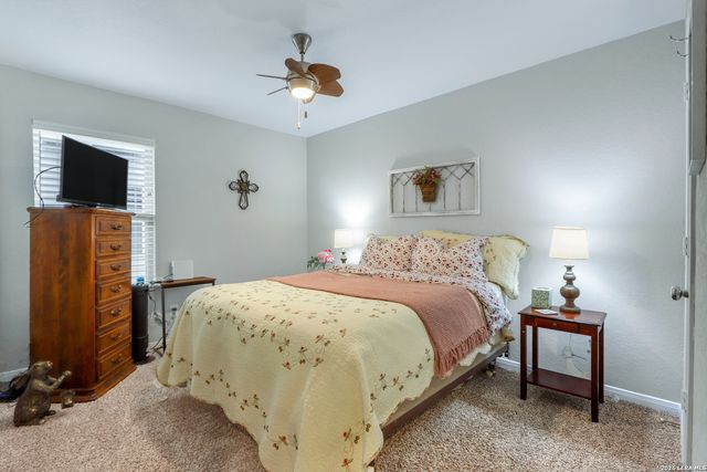 1144 AMBER LK, Seguin, TX 78155