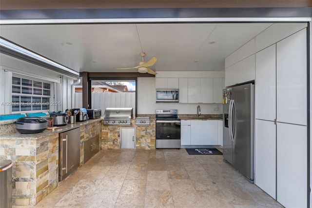 15480 SW 144th Ave, Miami, FL 33177
