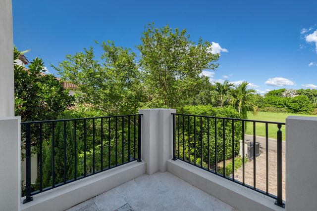 1207 Spanish River Road, Boca Raton, FL 33432