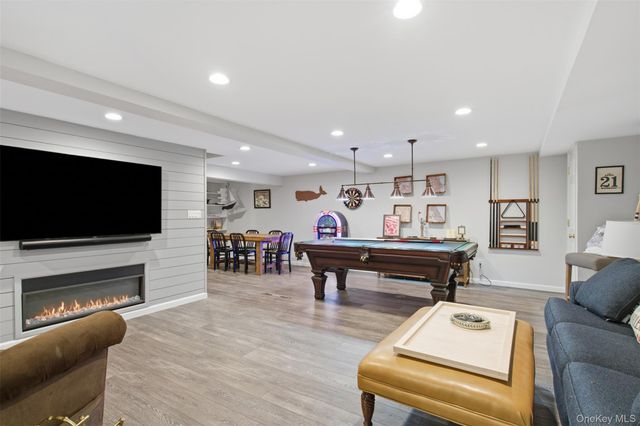 7 Private Road, Huntington, NY 11743