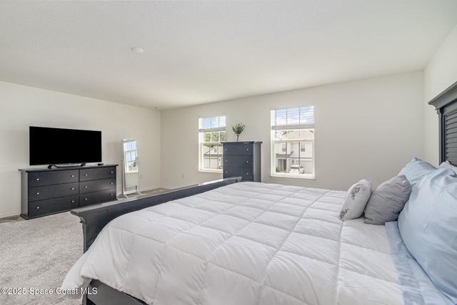 1043 Corbin Circle SW, Palm Bay, FL 32908