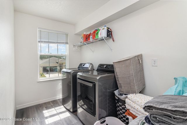 1043 Corbin Circle SW, Palm Bay, FL 32908