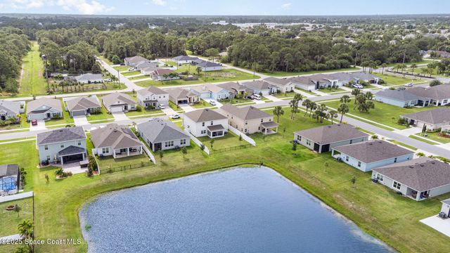 1043 Corbin Circle SW, Palm Bay, FL 32908