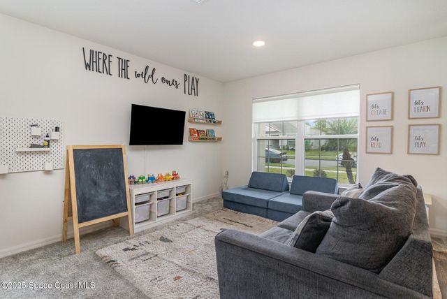 1043 Corbin Circle SW, Palm Bay, FL 32908