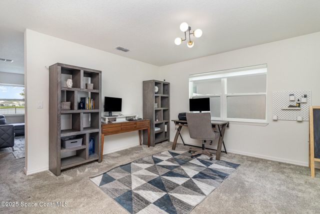 1043 Corbin Circle SW, Palm Bay, FL 32908