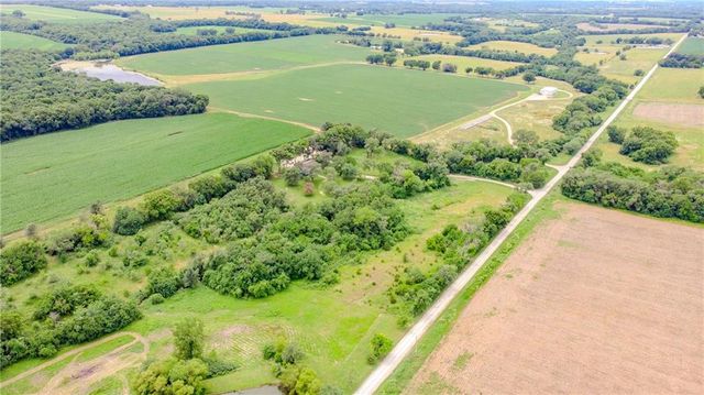 6301 E 285th Street, Freeman, MO 64746