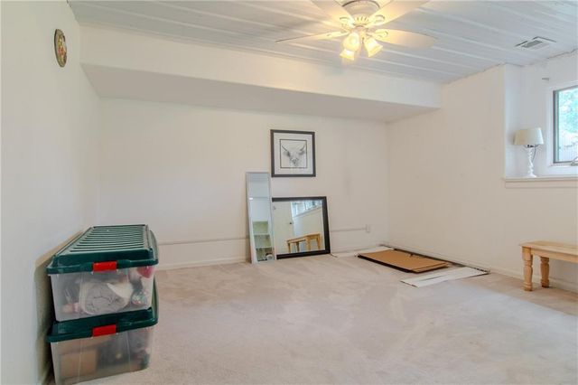 6301 E 285th Street, Freeman, MO 64746