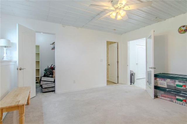 6301 E 285th Street, Freeman, MO 64746