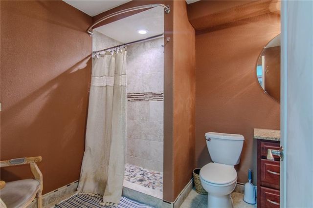6301 E 285th Street, Freeman, MO 64746