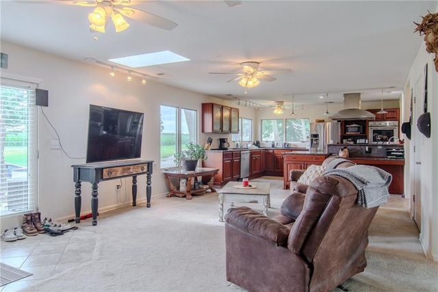 6301 E 285th Street, Freeman, MO 64746