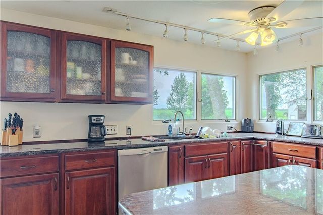 6301 E 285th Street, Freeman, MO 64746