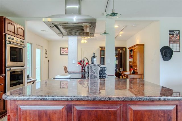6301 E 285th Street, Freeman, MO 64746
