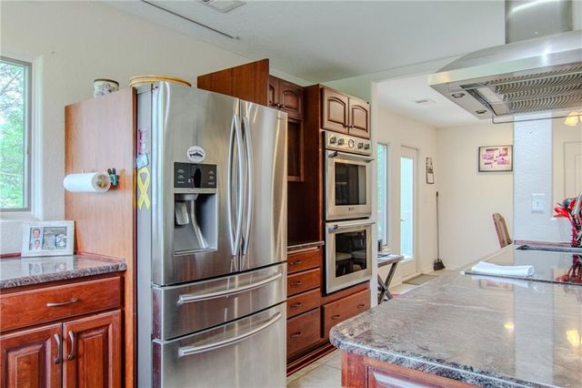 6301 E 285th Street, Freeman, MO 64746