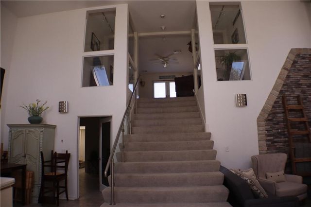 6301 E 285th Street, Freeman, MO 64746