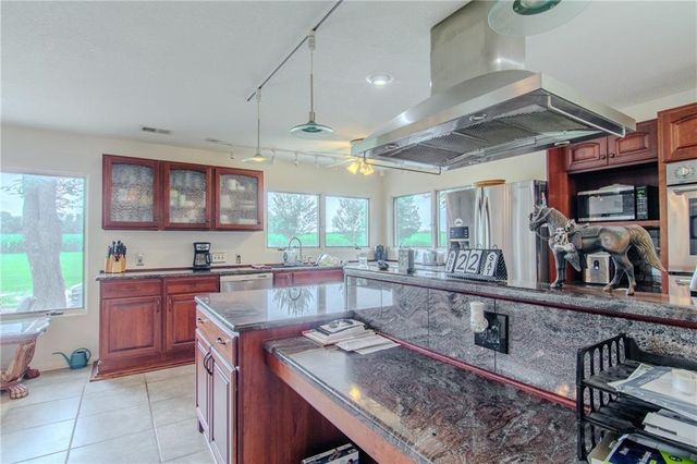 6301 E 285th Street, Freeman, MO 64746