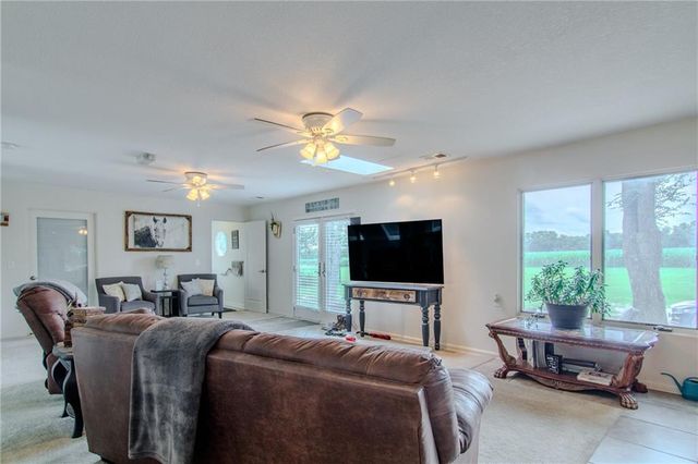 6301 E 285th Street, Freeman, MO 64746