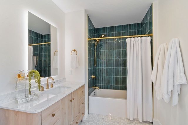 4 Harvest Drive 225, North Andover, MA 01845