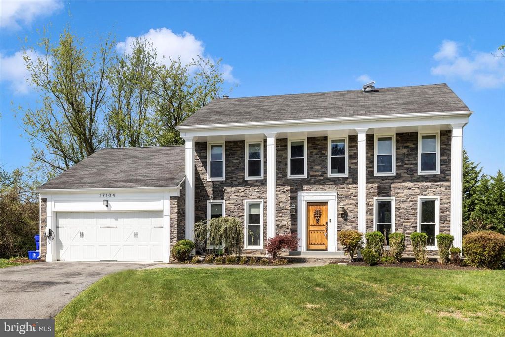 Image 3 of property listing at 17104 LABURNUM CT, Rockville, MD 20855