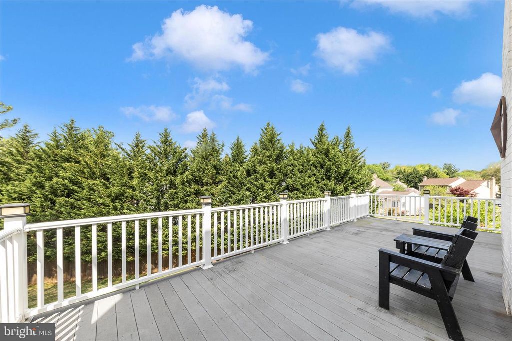 Image 33 of property listing at 17104 LABURNUM CT, Rockville, MD 20855