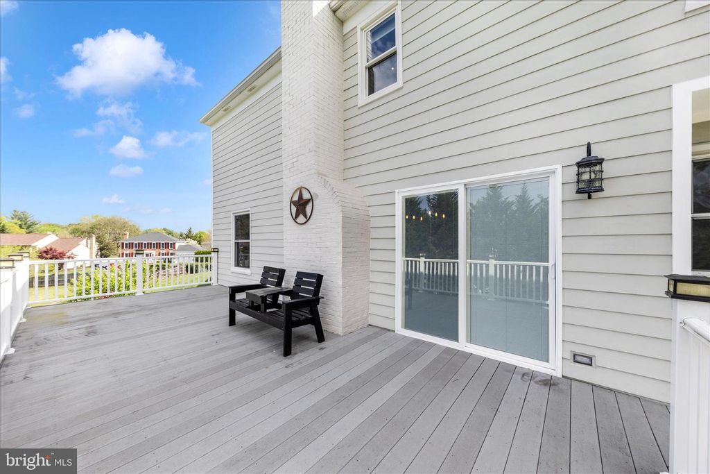 Image 34 of property listing at 17104 LABURNUM CT, Rockville, MD 20855