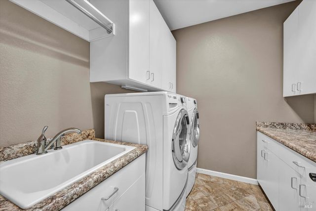 15384 Summit Blvd, Cobb, CA 95426