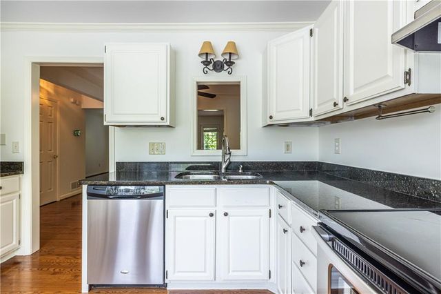 37 Sycamore Station, Decatur, GA 30030