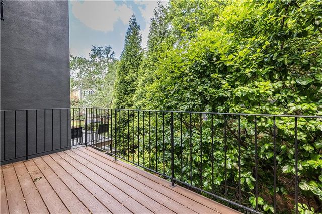 37 Sycamore Station, Decatur, GA 30030