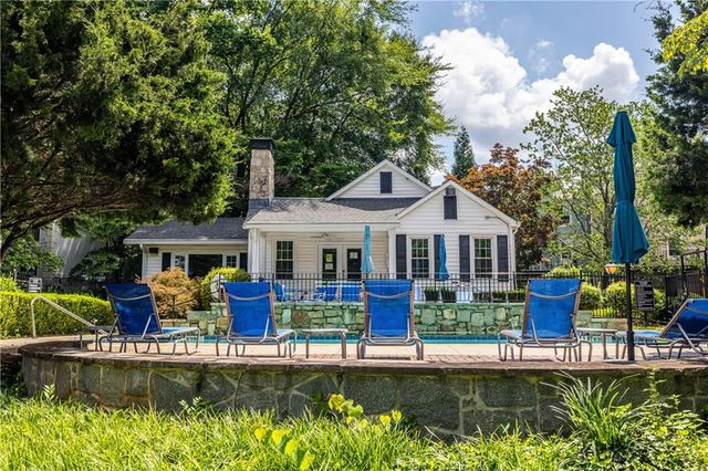 37 Sycamore Station, Decatur, GA 30030