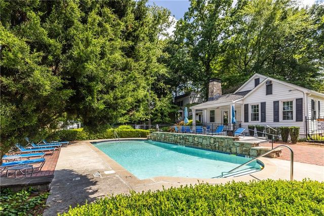 37 Sycamore Station, Decatur, GA 30030