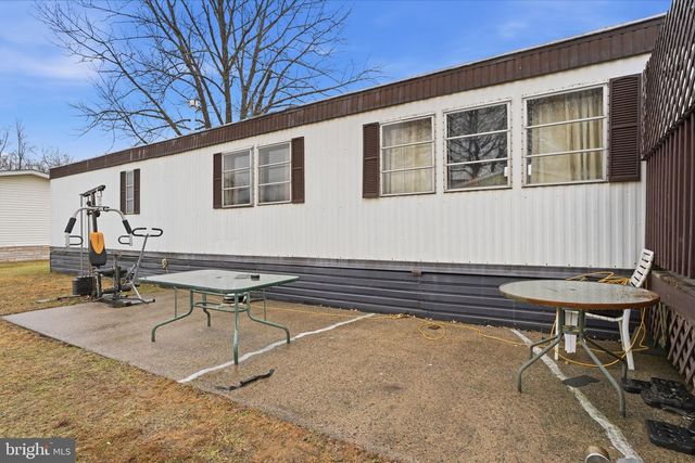 274 HICKORY DR, Doylestown, PA 18901