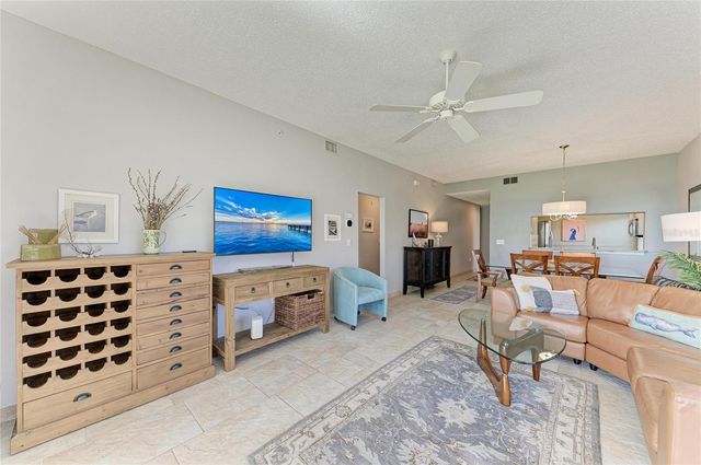 9620 CLUB SOUTH CIRCLE 5108, Sarasota, FL 34238