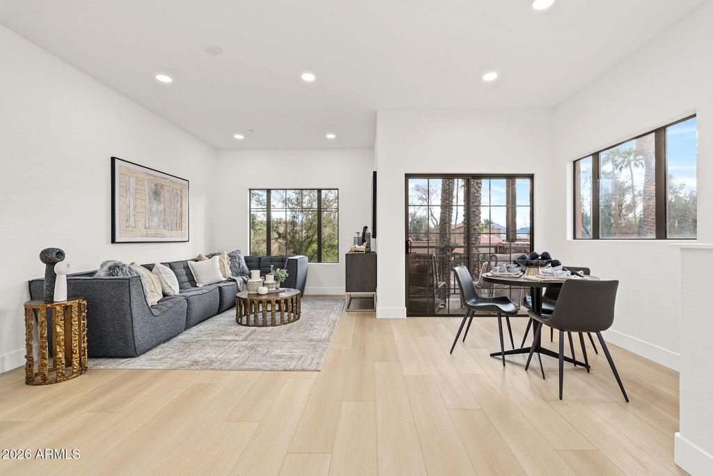 6940 E COCHISE Road 1001, Paradise Valley, AZ 85253