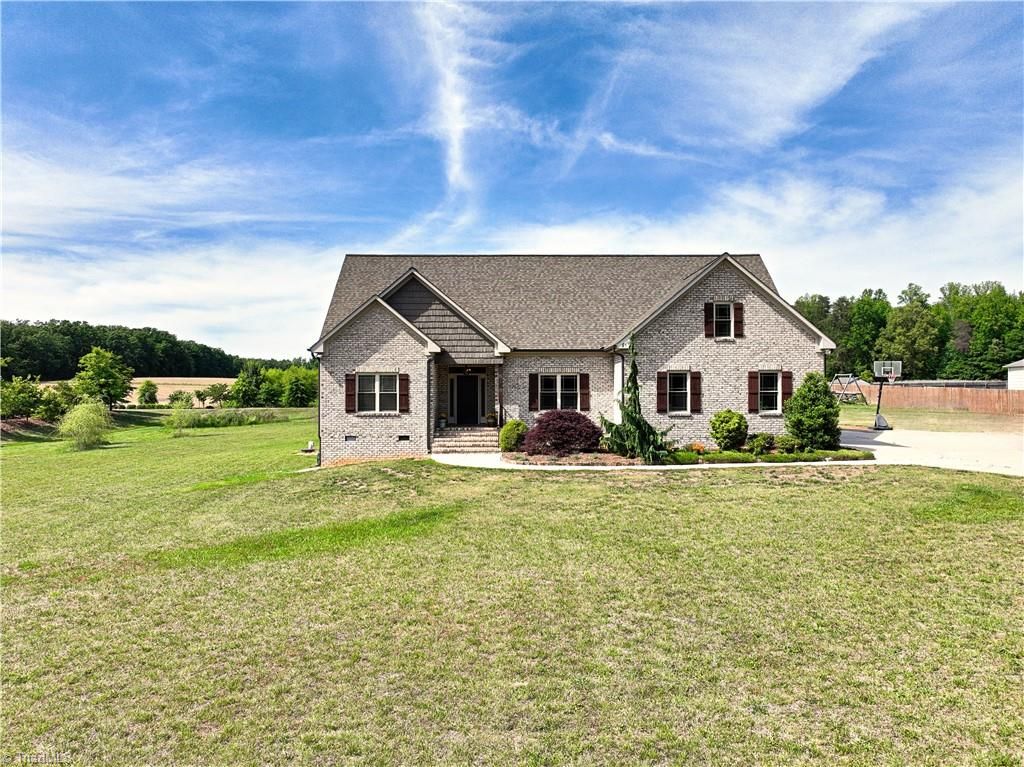 8128 BELEWS CREEK Road, Stokesdale, NC 27357