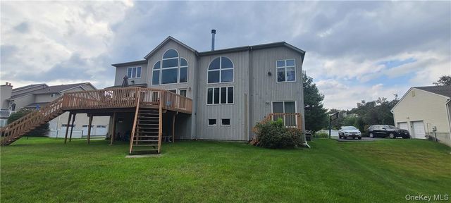 31 Lowell Drive, New City, NY 10956