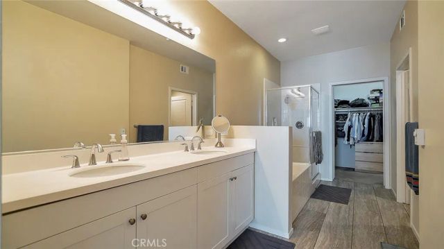 13021 Central Avenue 402, Hawthorne, CA 90250