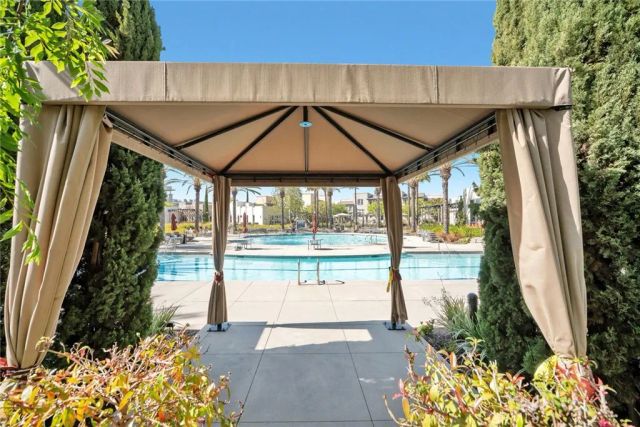 13021 Central Avenue 402, Hawthorne, CA 90250