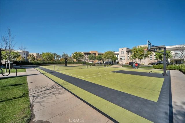 13021 Central Avenue 402, Hawthorne, CA 90250