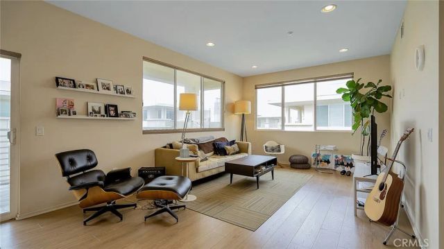 13021 Central Avenue 402, Hawthorne, CA 90250