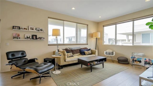 13021 Central Avenue 402, Hawthorne, CA 90250