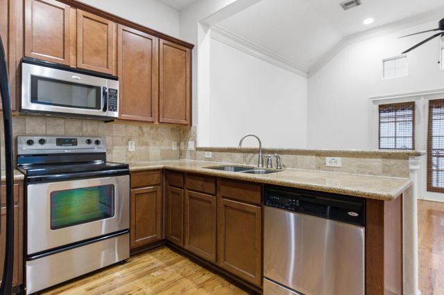 1303 Sherwood Point Lane, Houston, TX 77043