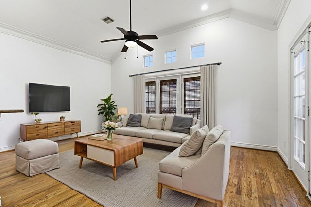 1303 Sherwood Point Lane, Houston, TX 77043