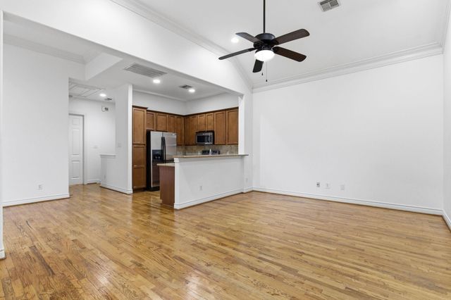 1303 Sherwood Point Lane, Houston, TX 77043