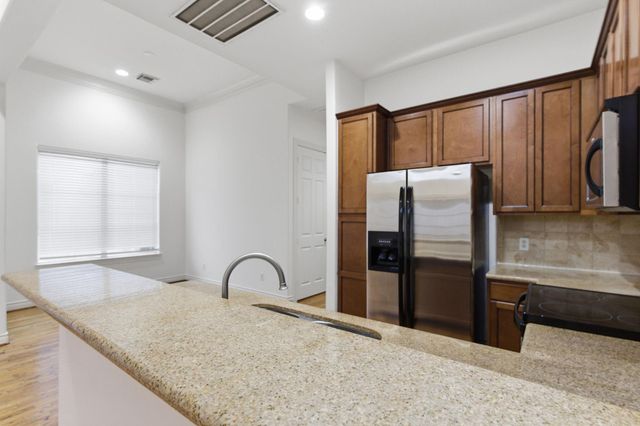 1303 Sherwood Point Lane, Houston, TX 77043