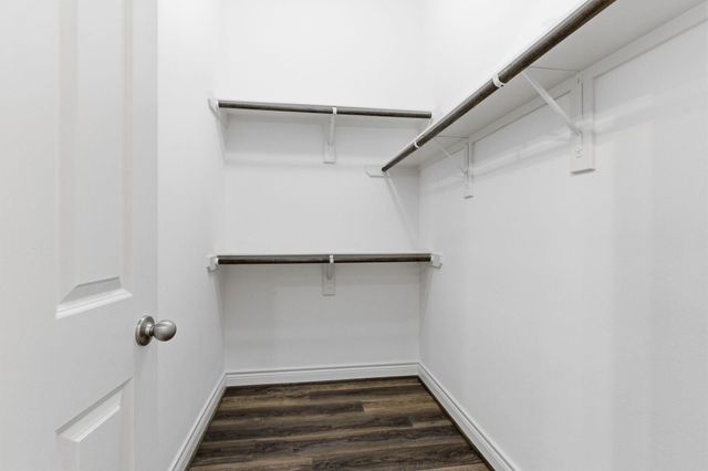 1303 Sherwood Point Lane, Houston, TX 77043