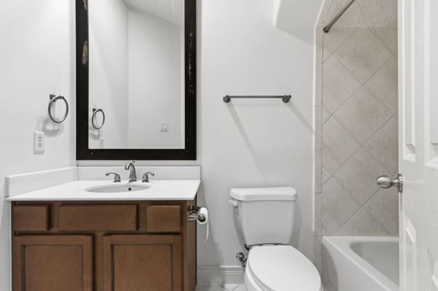 1303 Sherwood Point Lane, Houston, TX 77043