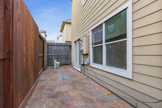 1303 Sherwood Point Lane, Houston, TX 77043